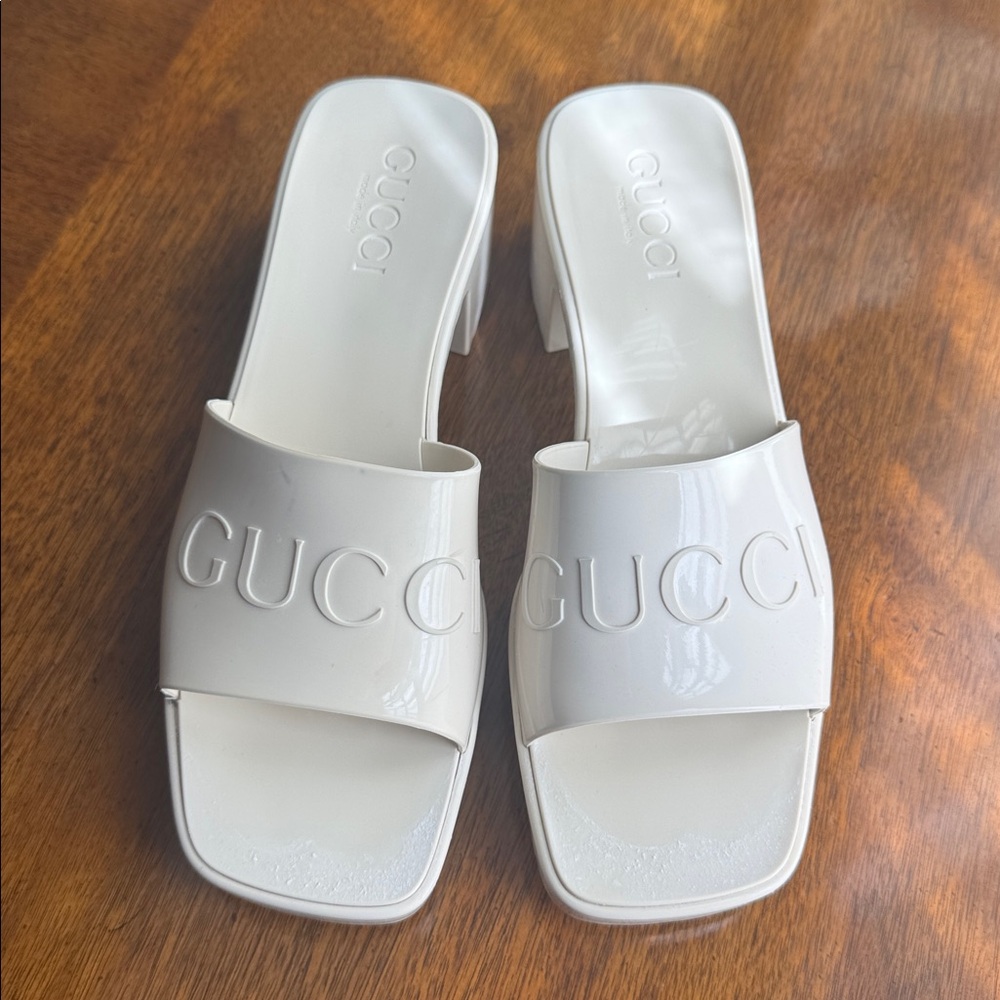 Gucci White Women's Slides (US size 6-6.5)